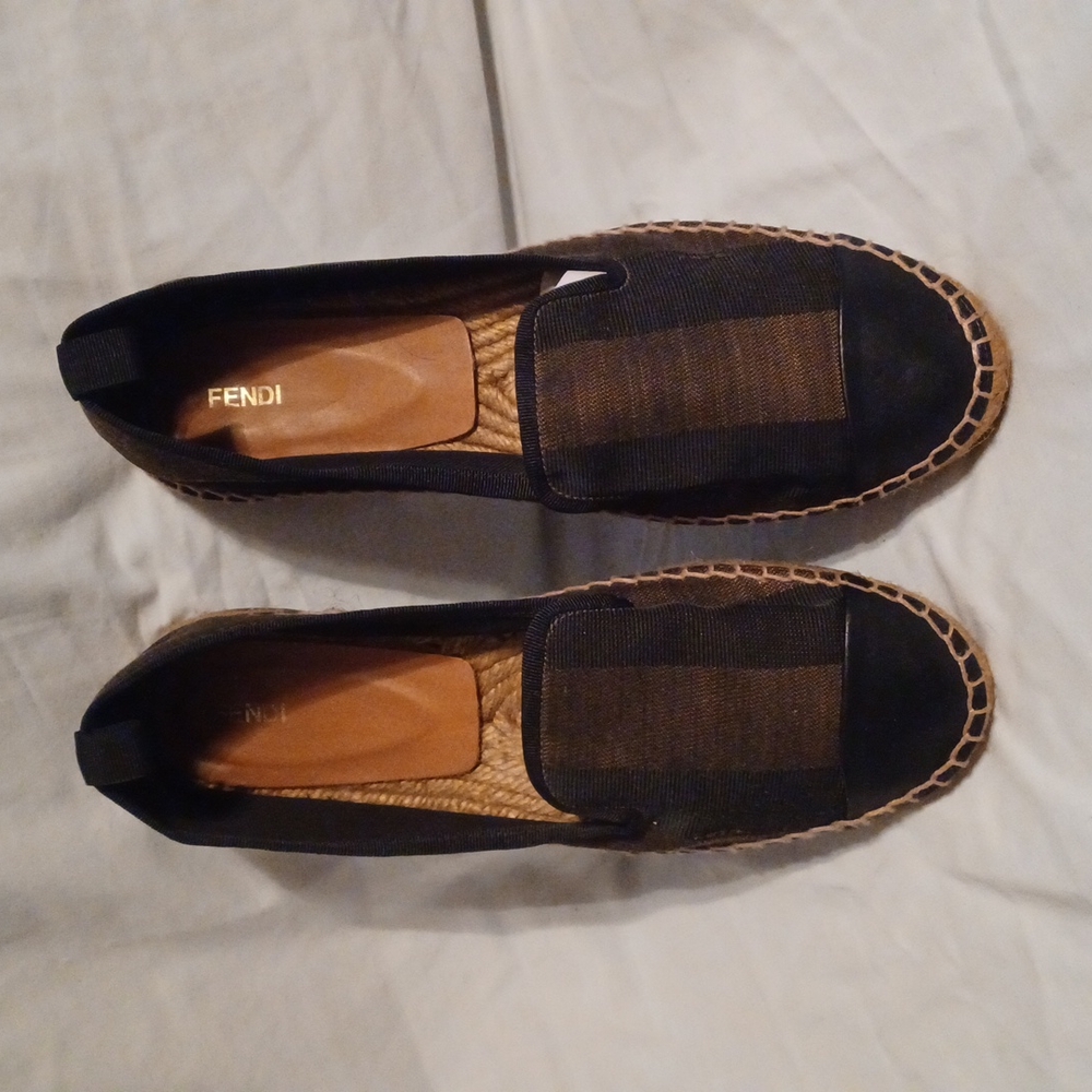 Fendi Shoes size 39